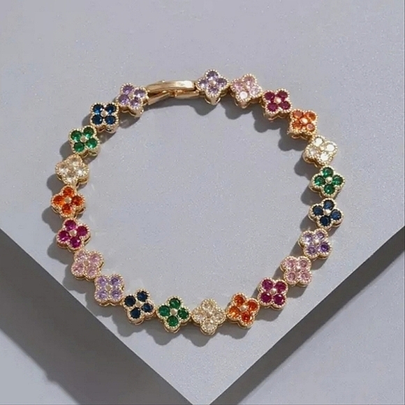 14k Gold Clover Motif Tennis Bracelet - Picture 8 of 10